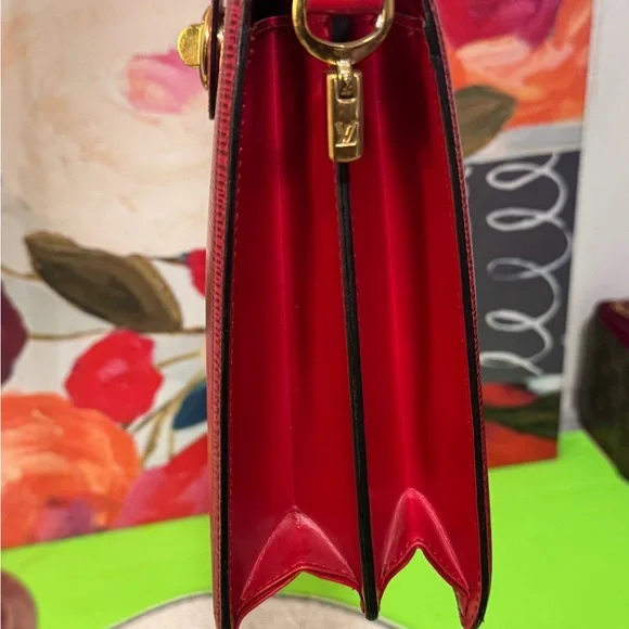 Louis Vuitton Epi Shoulder bag Elegant Red Designer Women's Bag. - Picture 14 of 14